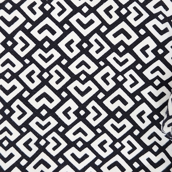 Lucy PowerMax Hatha Collection Black & White Crop Workout Capri Leggings XS - Picture 4 of 11